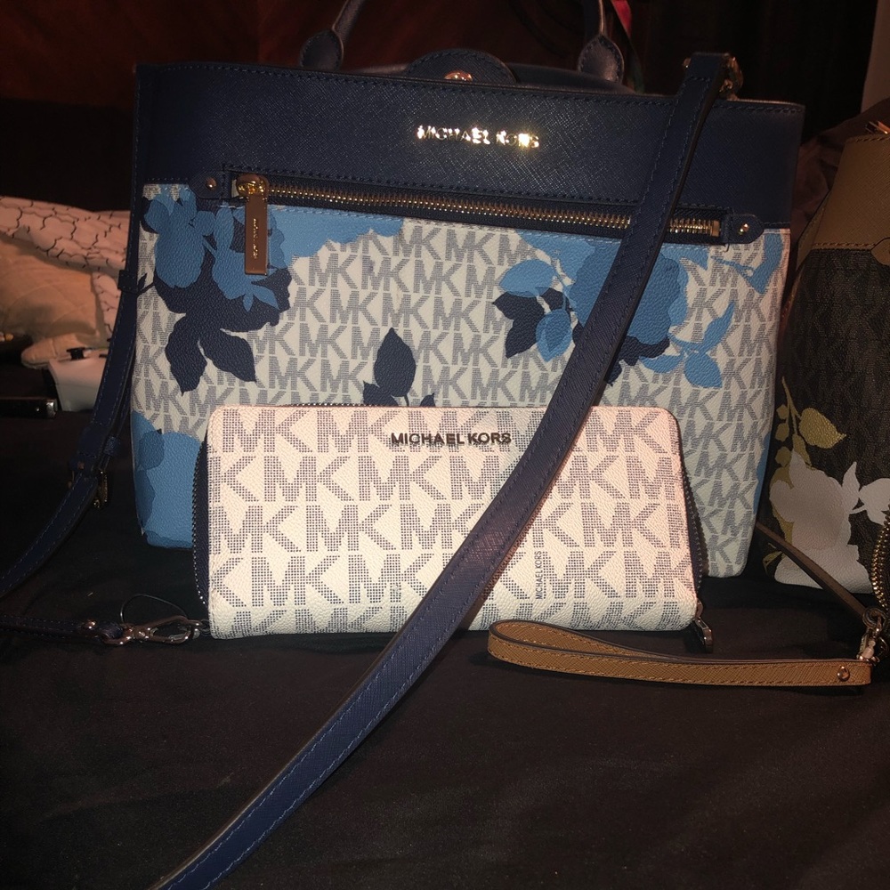 Authentic Michael Kors Purse and Wallet